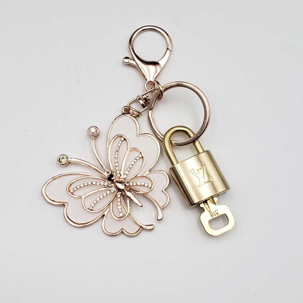 LV Authentic Gold Padlock 🔒 Key Set w/ Unbranded Butterfly Keychain Charm